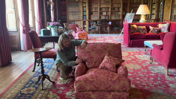 Latest Friends on Friday Video: famous chairs